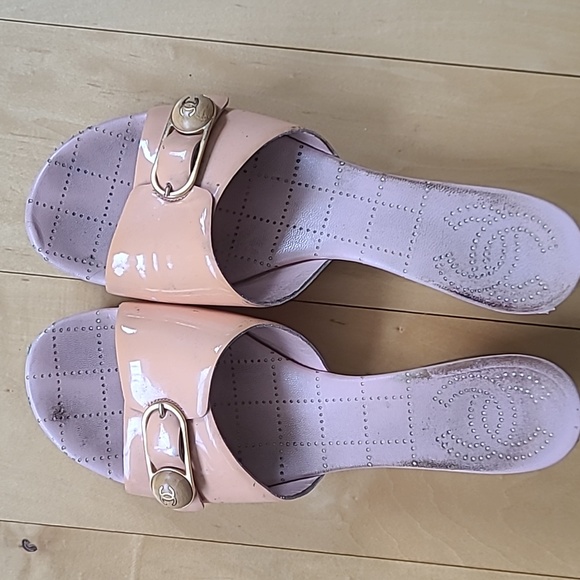 Authentic chanel wooden heel sandal size 8 - Picture 2 of 11